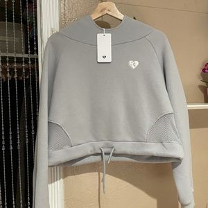 Women’s Best cropped hoodie.